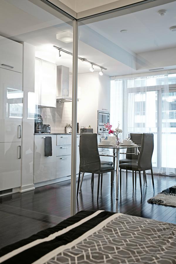 Royal Stays Condominiums - Upscale Downtown Suites Toronto Exteriér fotografie
